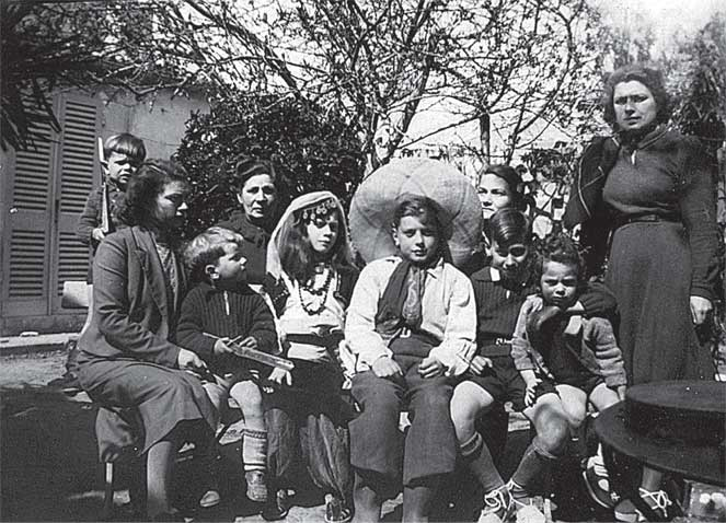 Иллюстрация к книге — Остров на всю жизнь. Воспоминания детства. Олерон во время нацистской оккупации [i_035.jpg]