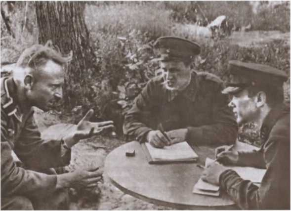 Иллюстрация к книге — Герои «СМЕРШ» [i_034.jpg]