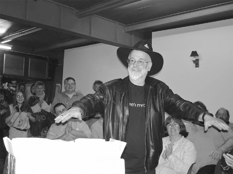 Иллюстрация к книге — Магия Терри Пратчетта. Биография творца Плоского мира [i_017.jpg]