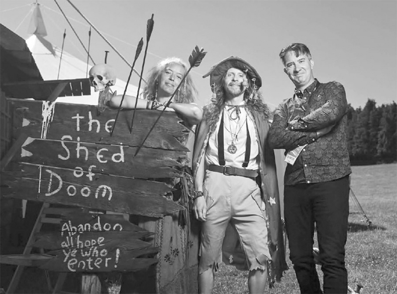 Иллюстрация к книге — Магия Терри Пратчетта. Биография творца Плоского мира [i_030.jpg]