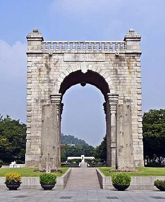 Иллюстрация к книге — Корея Южная и Северная. Полная история [i_087.jpg]