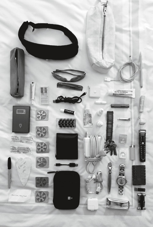 Иллюстрация к книге — Каждый инструмент – молоток. Правила жизни и творчества бессменного ведущего «Разрушителей легенд» [i_023.jpg]