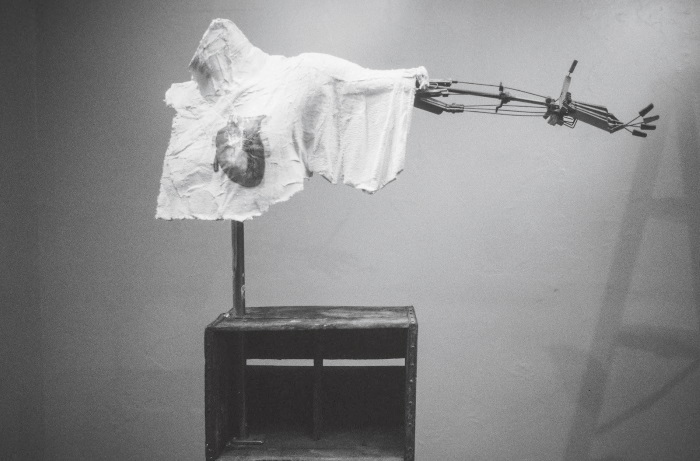 Иллюстрация к книге — Каждый инструмент – молоток. Правила жизни и творчества бессменного ведущего «Разрушителей легенд» [i_060.jpg]