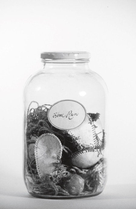 Иллюстрация к книге — Каждый инструмент – молоток. Правила жизни и творчества бессменного ведущего «Разрушителей легенд» [i_061.jpg]