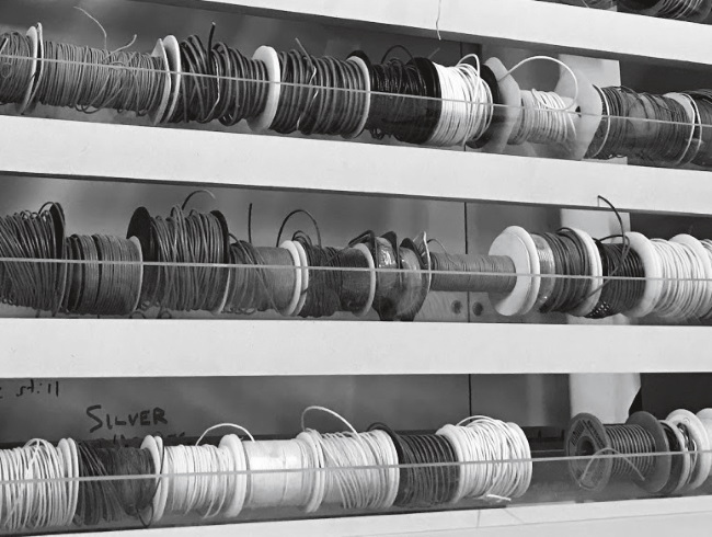 Иллюстрация к книге — Каждый инструмент – молоток. Правила жизни и творчества бессменного ведущего «Разрушителей легенд» [i_075.jpg]