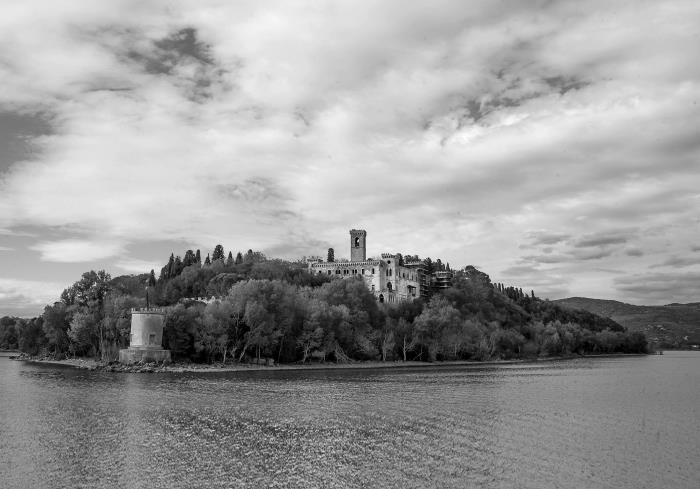 Иллюстрация к книге — Умбрия – зеленое сердце Италии. Тайна старого аббатства и печенье святого Франциска [i_076.jpg]