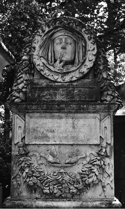 Иллюстрация к книге — Музеи смерти. Парижские и московские кладбища [i_014.jpg]