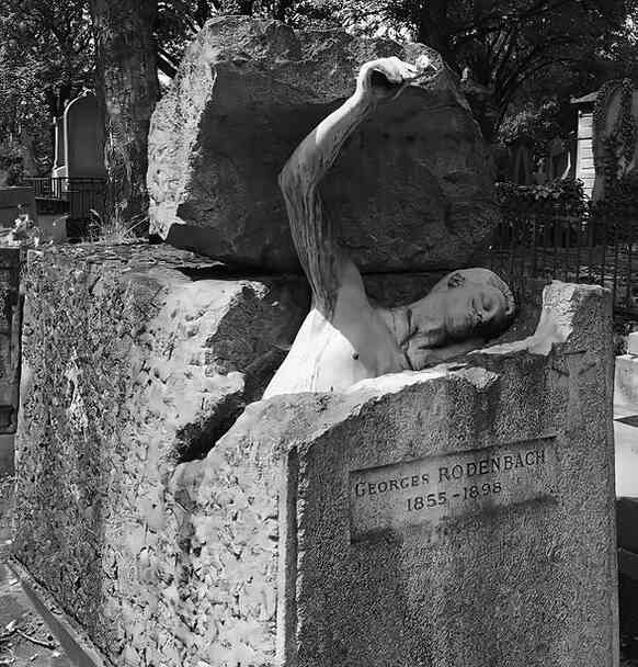 Иллюстрация к книге — Музеи смерти. Парижские и московские кладбища [i_016.jpg]