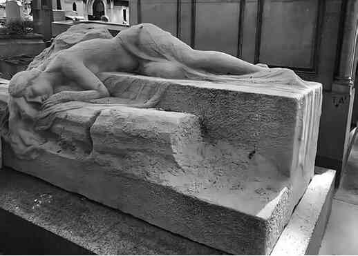 Иллюстрация к книге — Музеи смерти. Парижские и московские кладбища [i_027.jpg]