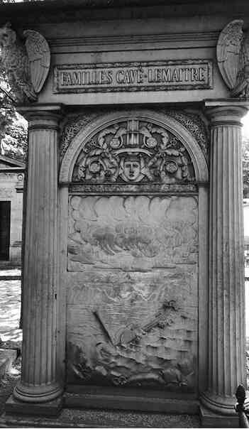 Иллюстрация к книге — Музеи смерти. Парижские и московские кладбища [i_071.jpg]