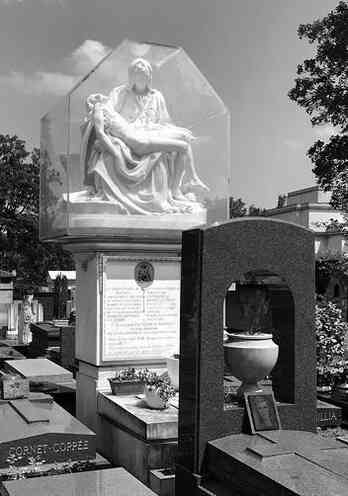 Иллюстрация к книге — Музеи смерти. Парижские и московские кладбища [i_090.jpg]