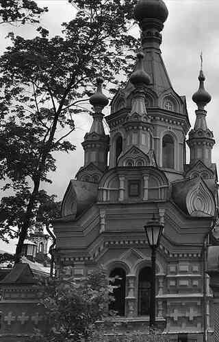 Иллюстрация к книге — Музеи смерти. Парижские и московские кладбища [i_115.jpg]