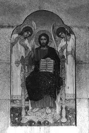 Иллюстрация к книге — Музеи смерти. Парижские и московские кладбища [i_118.jpg]