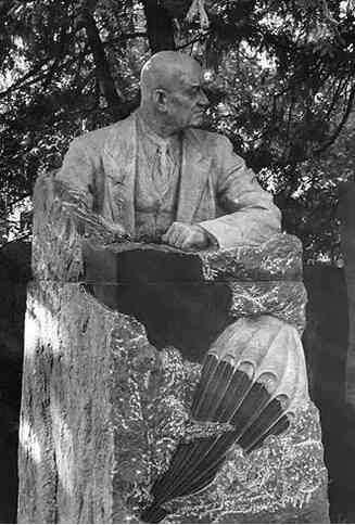 Иллюстрация к книге — Музеи смерти. Парижские и московские кладбища [i_154.jpg]