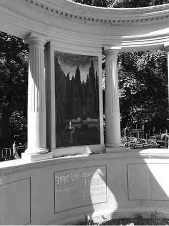 Иллюстрация к книге — Музеи смерти. Парижские и московские кладбища [i_178.jpg]