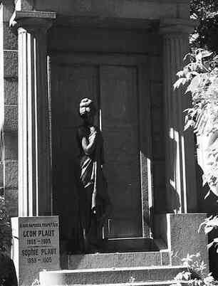 Иллюстрация к книге — Музеи смерти. Парижские и московские кладбища [i_180.jpg]