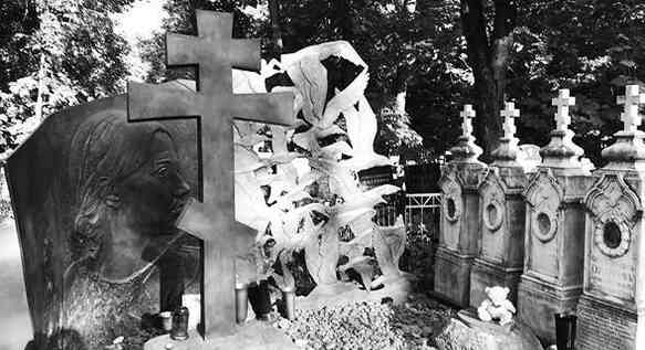 Иллюстрация к книге — Музеи смерти. Парижские и московские кладбища [i_223.jpg]