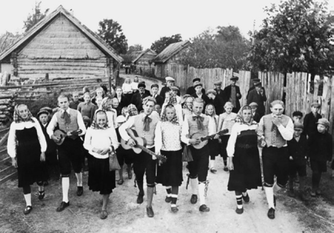 Иллюстрация к книге — Прибалтика. 1939–1945 гг. Война и память [i_025.jpg]