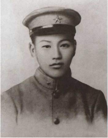 Иллюстрация к книге — Чан Кайши [i_009.jpg]