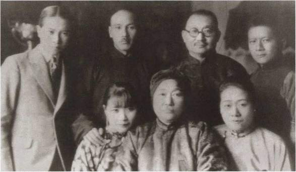 Иллюстрация к книге — Чан Кайши [i_022.jpg]