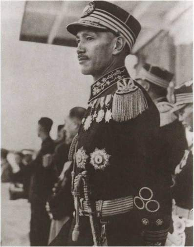 Иллюстрация к книге — Чан Кайши [i_027.jpg]