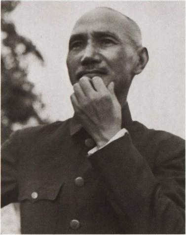 Иллюстрация к книге — Чан Кайши [i_042.jpg]