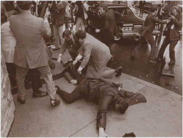 Иллюстрация к книге — Рейган [i_027.jpg]