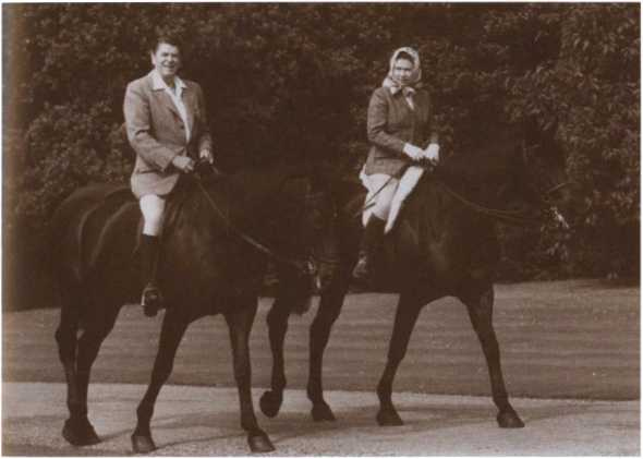 Иллюстрация к книге — Рейган [i_039.jpg]