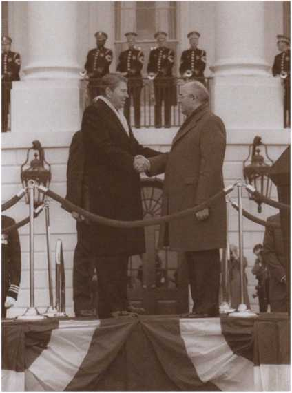 Иллюстрация к книге — Рейган [i_049.jpg]