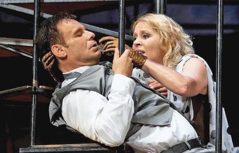 Иллюстрация к книге — Мир тесен. Короткие истории из длинной жизни [i_008.jpg]