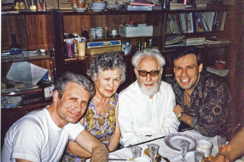 Иллюстрация к книге — Мир тесен. Короткие истории из длинной жизни [i_016.jpg]