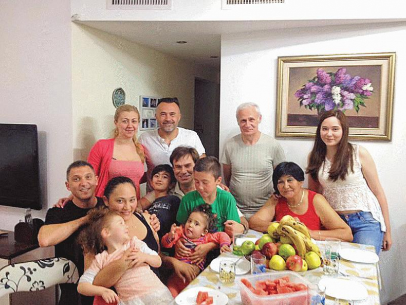 Иллюстрация к книге — Мир тесен. Короткие истории из длинной жизни [i_017.jpg]