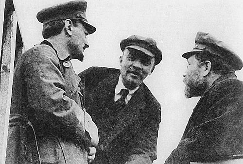 Иллюстрация к книге — Лев Троцкий. Большевик. 1917–1923 [i_010.jpg]