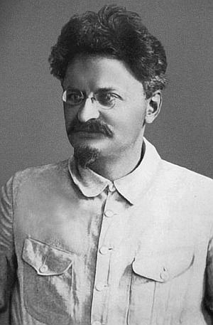 Иллюстрация к книге — Лев Троцкий. Оппозиционер. 1923-1929 [i_012.jpg]