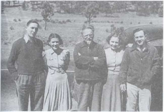 Иллюстрация к книге — Лев Троцкий. Враг №1. 1929-1940 [image28.jpg]