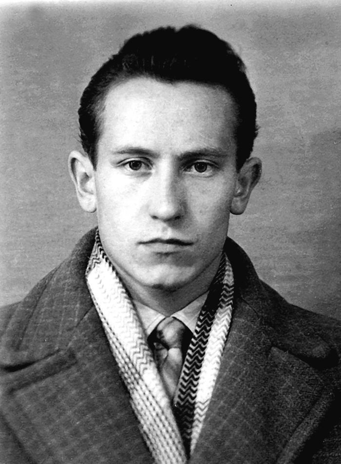 Иллюстрация к книге — Шпион и предатель. Самая громкая шпионская история времен холодной войны [i_002.jpg]