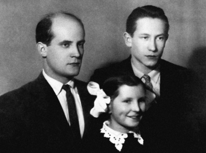 Иллюстрация к книге — Шпион и предатель. Самая громкая шпионская история времен холодной войны [i_004.jpg]