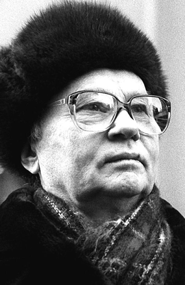 Иллюстрация к книге — Шпион и предатель. Самая громкая шпионская история времен холодной войны [i_026.jpg]