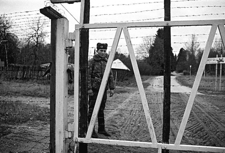 Иллюстрация к книге — Шпион и предатель. Самая громкая шпионская история времен холодной войны [i_057.jpg]