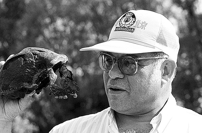 Иллюстрация к книге — Остались одни. Единственный вид людей на земле [i_007.jpg]