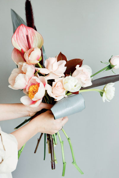 Иллюстрация к книге — Цветочная мастерская. Первая книга начинающего флориста [i_129.jpg]