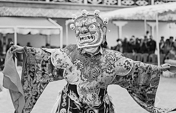 Иллюстрация к книге — История маски. От египетских фараонов до венецианского карнавала [i_009.jpg]