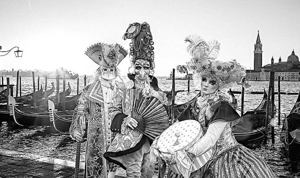 Иллюстрация к книге — История маски. От египетских фараонов до венецианского карнавала [i_015.jpg]