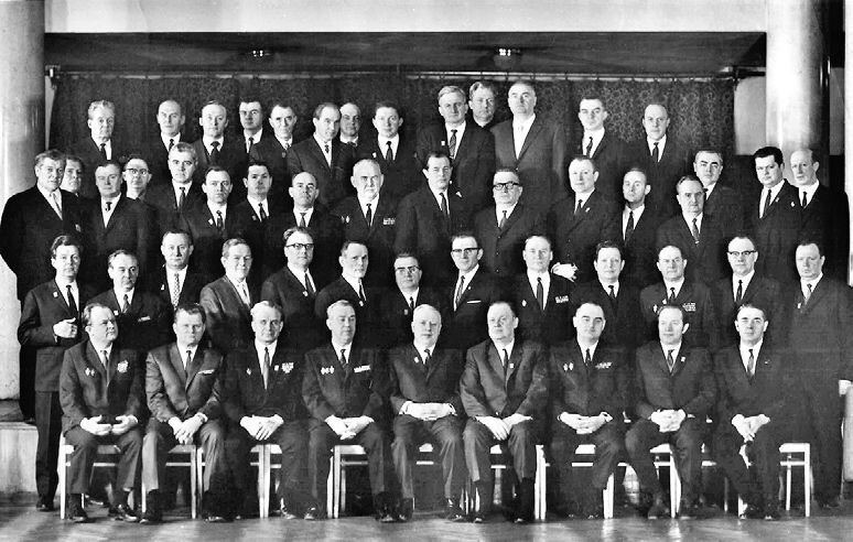 Иллюстрация к книге — Внешняя разведка СССР – России. 1946–2020 годы. История, структура и кадры [i_034.jpg]