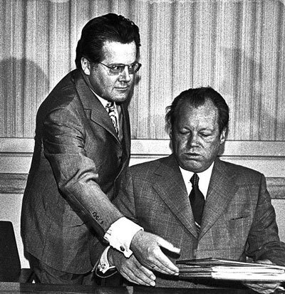 Иллюстрация к книге — Внешняя разведка СССР – России. 1946–2020 годы. История, структура и кадры [i_062.jpg]