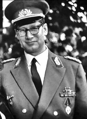 Иллюстрация к книге — Внешняя разведка СССР – России. 1946–2020 годы. История, структура и кадры [i_119.jpg]