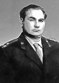 Иллюстрация к книге — Внешняя разведка СССР – России. 1946–2020 годы. История, структура и кадры [i_156.jpg]