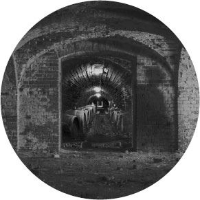 Иллюстрация к книге — Тоннель [i_001.jpg]