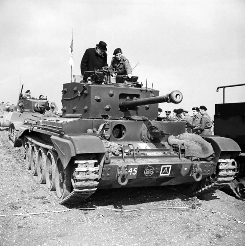 Иллюстрация к книге — Крейсерский танк Mk.VIII «Кромвель». На острие королевского меча [i_036.jpg]