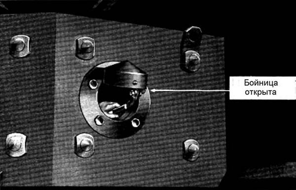 Иллюстрация к книге — Крейсерский танк Mk.VIII «Кромвель». На острие королевского меча [i_059.jpg]